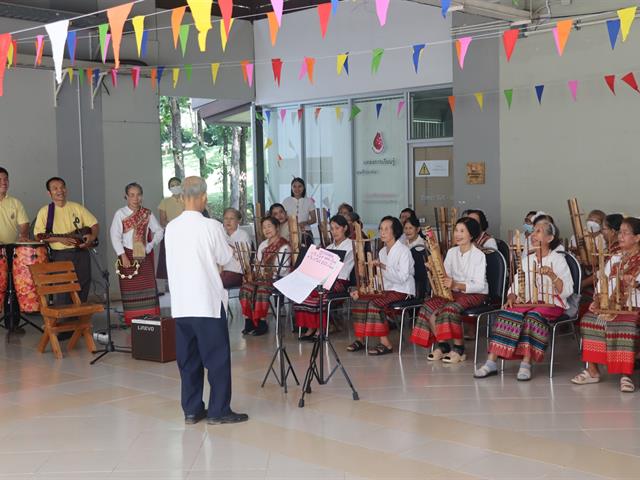 คณะรัฐศาสตร์และสังคมศาสตร์ 