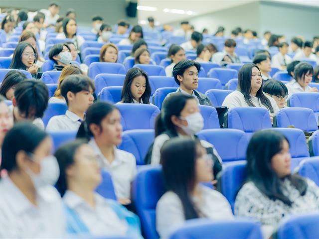 ฝึกงานวิชาชีพนักกฎหมาย