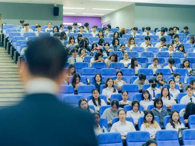 ฝึกงานวิชาชีพนักกฎหมาย