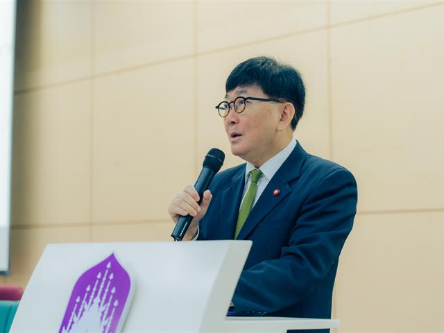 ฝึกงานวิชาชีพนักกฎหมาย