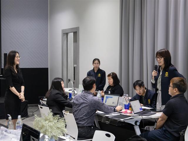 คณะศิลปศาสตร์ มหาวิทยาลัยพะเยา จัดอบรมเชิงปฏิบัติการ “Outcome-Based Education (OBE)” สำหรับคณาจารย์ชาวต่างชาติ