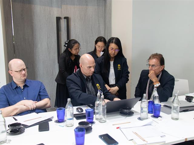 คณะศิลปศาสตร์ มหาวิทยาลัยพะเยา จัดอบรมเชิงปฏิบัติการ “Outcome-Based Education (OBE)” สำหรับคณาจารย์ชาวต่างชาติ