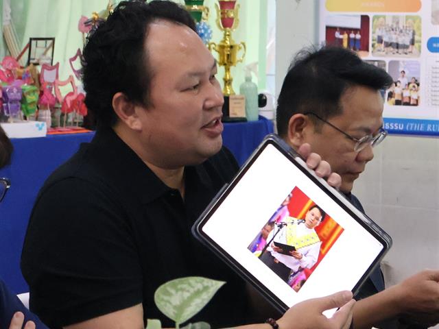 วิทยาลัยการจัดการ มหาวิทยาลัยพะเยา ลงพื้นที่ติดตามและรับการประเมินผลการดำเนินโครงการ 1 คณะ 1 เป้าหมายการพัฒนาที่ยั่งยืน (SDG) และ โครงการวิจัย Reinventing University ของมหาวิทยาลัยพะเยา ประจำปีงบประมาณ พ.ศ. 2568 ณ ชุมชนไทย - รามัญ (มอญ) บางกระดี่ แขวงแสมดำ เขตบางขุนเทียน กรุงเทพมหานคร