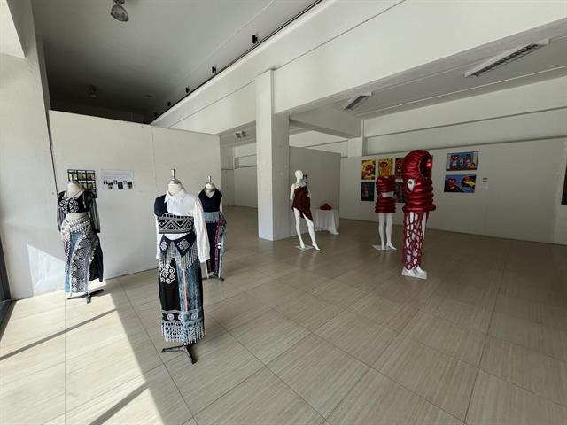 นิทรรศการศิลปนิพนธ์  "ผลิบานตามรอยราก" EXHI BITION ART THESIS 2025