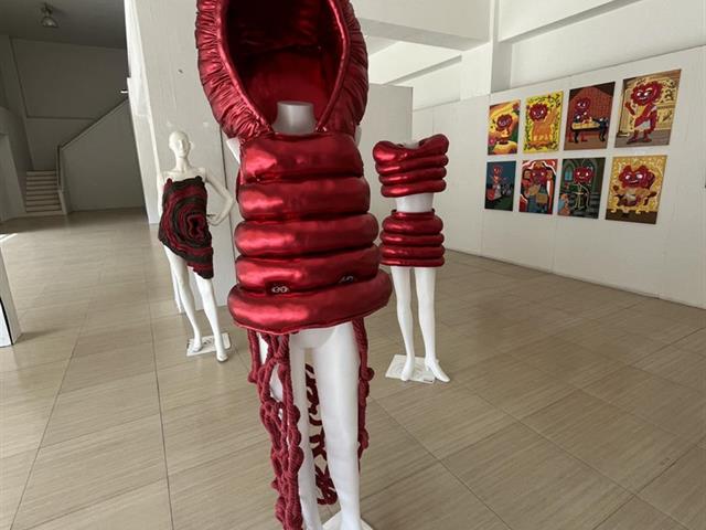 นิทรรศการศิลปนิพนธ์  "ผลิบานตามรอยราก" EXHI BITION ART THESIS 2025