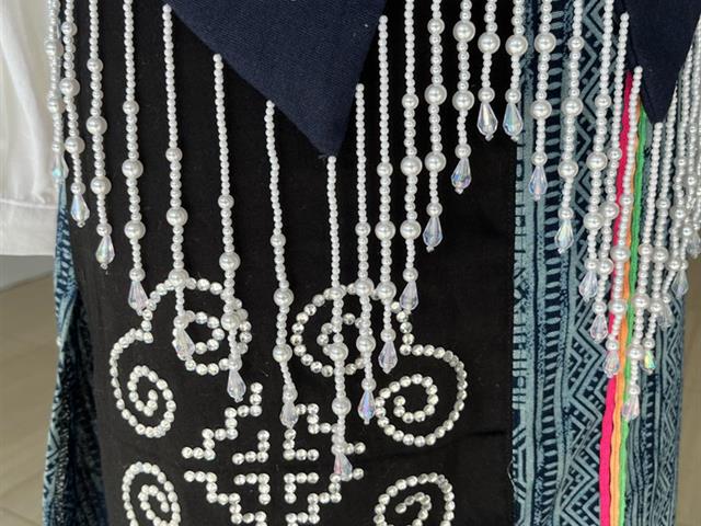 นิทรรศการศิลปนิพนธ์  "ผลิบานตามรอยราก" EXHI BITION ART THESIS 2025