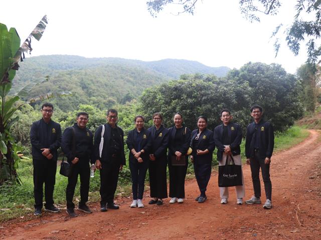 คณะศิลปศาสตร์ มหาวิทยาลัยพะเยา รับการประเมินผลการดำเนินงานวิจัยเชิงพื้นที่ ภายใต้โครงการ UP Sustainable Development Goals และ Reinventing University Project ณ ศูนย์การเรียนรู้อินทรีอาสา บ้านห้วยปุ้ม