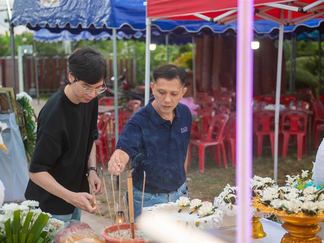 คณะวิศวกรรมศาสตร์ ร่วมไว้อาลัยและร่วมเป็นเจ้าภาพสวดพระอภิธรรมศพ อาจารย์อำนวย แก้วษา ณ บ้านดอกบัว จังหวัดพะเยา