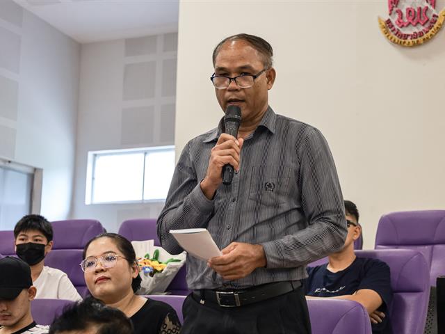 พิธีมัชฌิมนิเทศและมอบเสื้อกาวน์คณะเภสัชศาสตร์ ประจำปีการศึกษา 2568