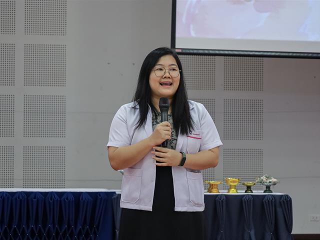 พิธีมัชฌิมนิเทศและมอบเสื้อกาวน์คณะเภสัชศาสตร์ ประจำปีการศึกษา 2568