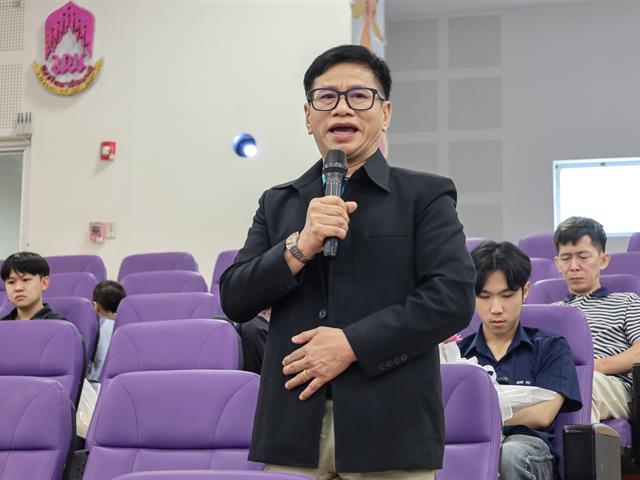 พิธีมัชฌิมนิเทศและมอบเสื้อกาวน์คณะเภสัชศาสตร์ ประจำปีการศึกษา 2568