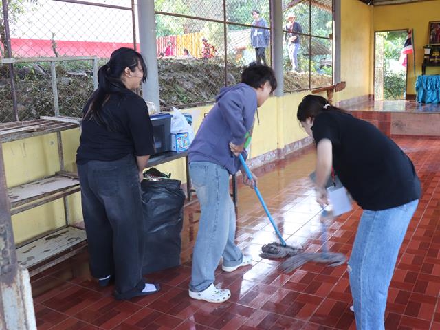 รร.บ้านอมลาน (7).JPG