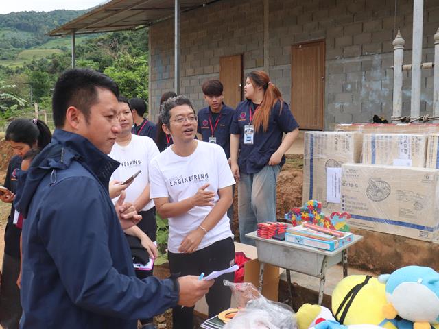 รร.บ้านอมลาน (1).JPG