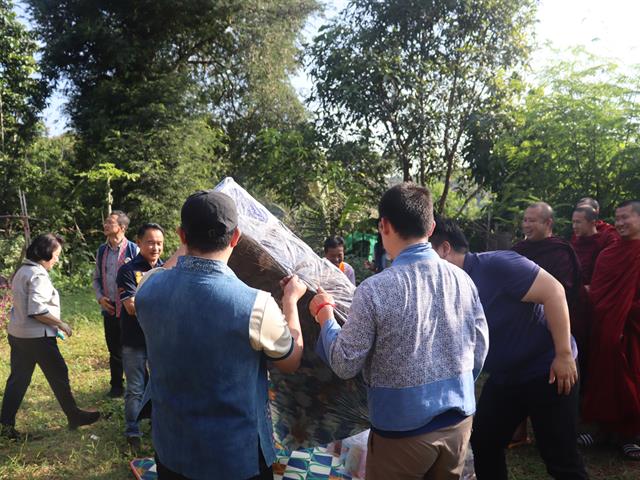 คณะรัฐศาสตร์และสังคมศาสตร์ 