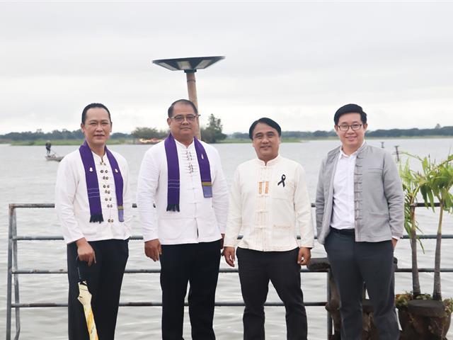 คณะรัฐศาสตร์และสังคมศาสตร์ 