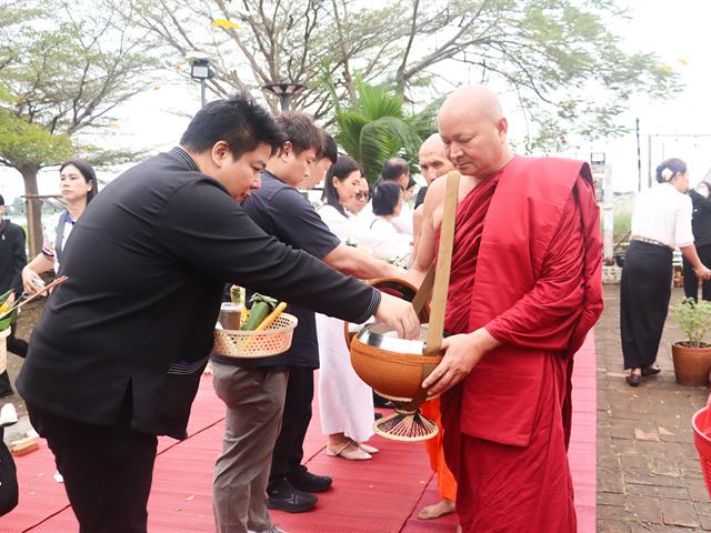 คณะรัฐศาสตร์และสังคมศาสตร์ 
