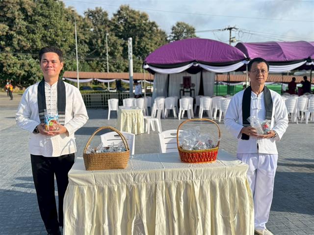 มหาวิทยาลัยพะเยาจัดพิธีตักบาตรถวายเป็นพระราชกุศลปัณรสมวาร  15 วัน  สมเด็จพระนางเจ้าสิริกิติ์ พระบรมราชินีนาถ พระบรมราชชนนีพันปีหลวง 