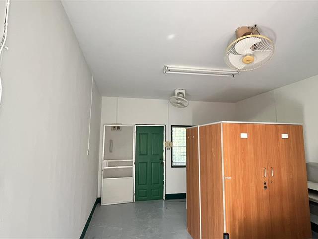 ปรับปรุงอาคารหอพัก มพ. (หอเขียว)