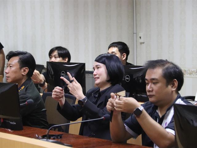 จัดกิจกรรม "ร่วมทำโบว์สีดำ ไว้อาลัย"