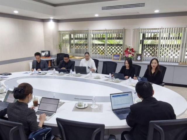 ระชุมคณะกรรมการบริหารกองทุนเพื่อนิสิต