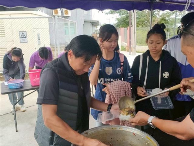 โรงครัวอิ่มไจ๋จัดโครงการ "ปั๋นกั๋นกิ๋น"