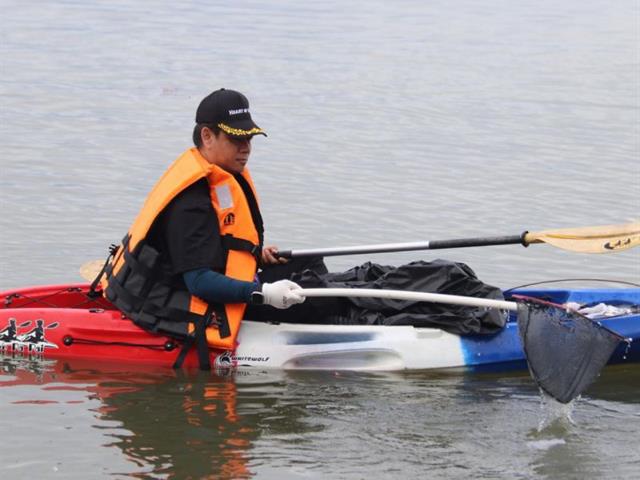 มหาวิทยาลัยพะเยา จัดกิจกรรมจิตอาสาเก็บขยะหลังเทศกาลลอยกระทง