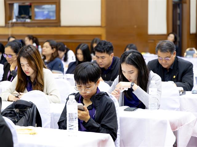 มหาวิทยาลัยพะเยาร่วมเสวนา "อพ.สธ. กับการเปลี่ยนแปลงสภาพภูมิอากาศ" นำเสนอผลงานหน่วยรับรองมาตรฐาน ISO และเส้นทางสู่ Net Zero 2050