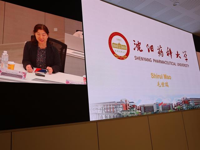 วิจัยและนวัตกรรมพัฒนาเศรษฐกิจสังคม และชุมชน เน้นการผลิตงานวิจัยที่มีคุณภาพและนวัตกรรมที่ตอบโจทย์การพัฒนาพื้นที่และสังคม สร้างมูลค่าเพิ่มทางเศรษฐกิจและยกระดับคุณภาพชีวิตของประชาชนในทุกระดับ