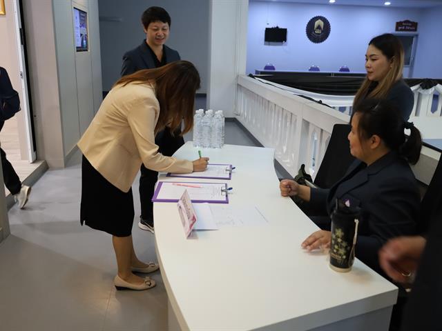 วิจัยและนวัตกรรมพัฒนาเศรษฐกิจสังคม และชุมชน เน้นการผลิตงานวิจัยที่มีคุณภาพและนวัตกรรมที่ตอบโจทย์การพัฒนาพื้นที่และสังคม สร้างมูลค่าเพิ่มทางเศรษฐกิจและยกระดับคุณภาพชีวิตของประชาชนในทุกระดับ