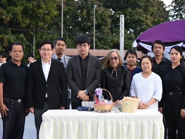 คณะสถาปัตยกรรมศาสตร์และศิลปกรรมศาสตร์ ร่วมตักบาตรถวายเป็นพระราชกุศล