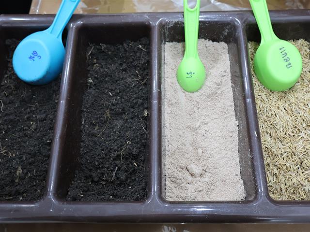 วิทยาลัยการจัดการ มหาวิทยาลัยพะเยา ร่วมกิจกรรม “ปั้น EM Ball บำบัดน้ำเพื่อน้องหิ่งห้อย” ณ อาคาร Wave Place กรุงเทพมหานคร