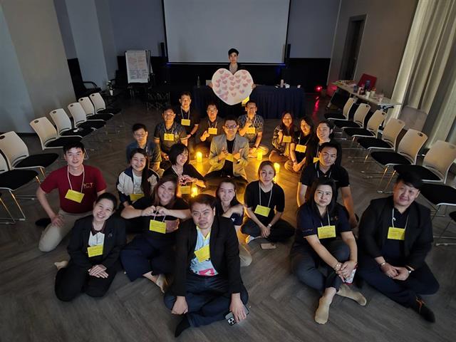 พัฒนาภาวะผู้นำและการสื่อสารเชิงกลยุทธ์