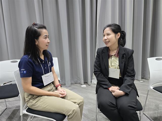 พัฒนาภาวะผู้นำและการสื่อสารเชิงกลยุทธ์