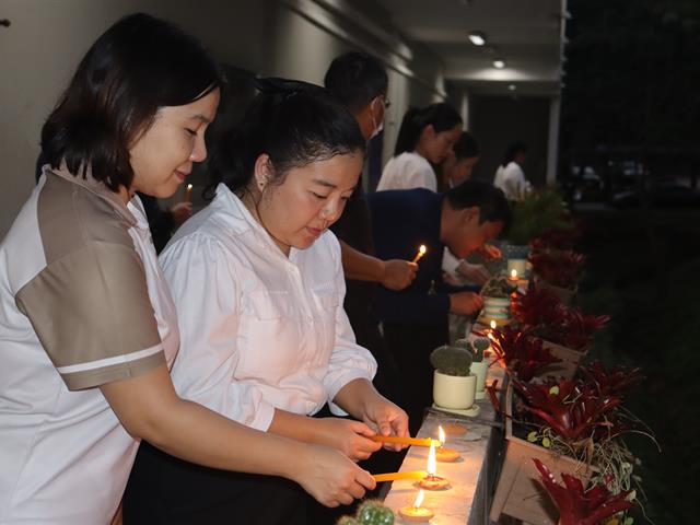 คณะรัฐศาสตร์และสังคมศาสตร์ 