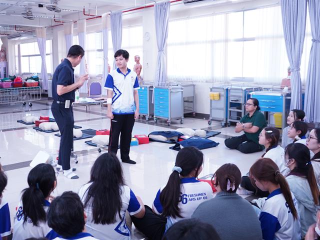 การปฐมพยาบาลเบื้องต้นแก่ผู้บริจาคโลหิตที่เกิดปฏิกิริยาไม่พึงประสงค์หลังการบริจาคโลหิต