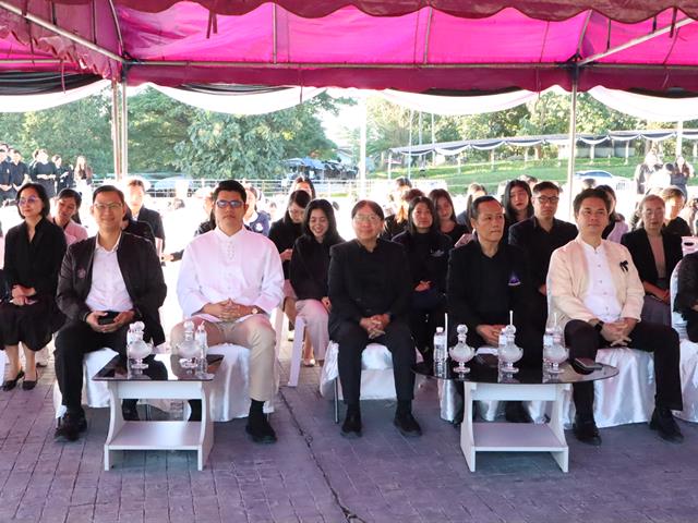 พิธีตักบาตร และบำเพ็ญกุศลถวายเป็นพระราชกุศลแด่ พระบรมราชชนนีพันปีหลวง