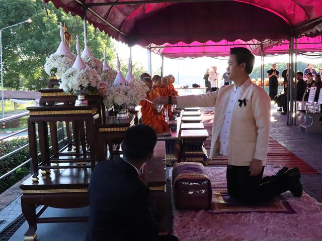 พิธีตักบาตร และบำเพ็ญกุศลถวายเป็นพระราชกุศลแด่ พระบรมราชชนนีพันปีหลวง