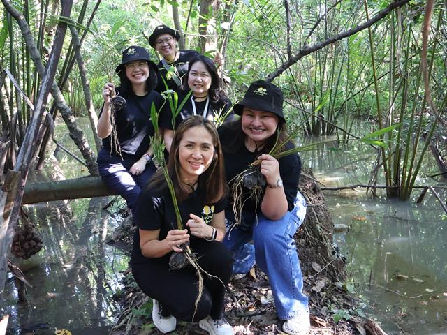  สโมสรนิสิตวิทยาลัยการจัดการ มหาวิทยาลัยพะเยา (กรุงเทพฯ) ร่วมกิจกรรม CSR “สร้างบ้านหิ่งห้อย คุ้งบางกระเจ้า” จังหวัดสมุทรปราการ
