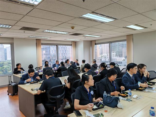 ร่วมเปิดการประชุมวิชาการระดับชาติ นวัตกรรมการนำเลเซอร์วิทยาบูรณาการในระบบบริการทันตกรรมในประเทศไทย