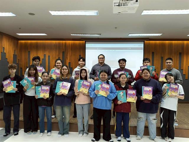 คณะวิศวกรรมศาสตร์ มพ. รับมอบตำราเรียนภาษาญี่ปุ่น พัฒนาทักษะนานาชาติของนิสิต