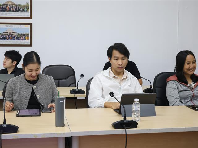 คณะรัฐศาสตร์และสังคมศาสตร์ 