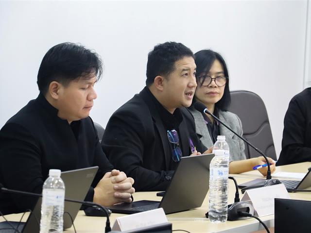 คณะรัฐศาสตร์และสังคมศาสตร์ 