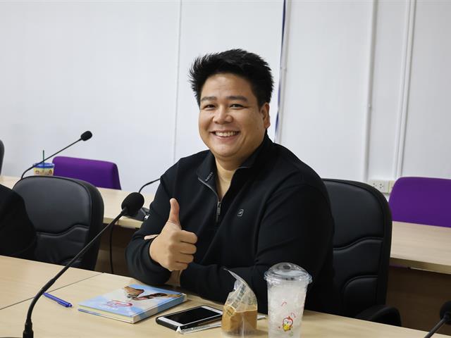 คณะรัฐศาสตร์และสังคมศาสตร์ 