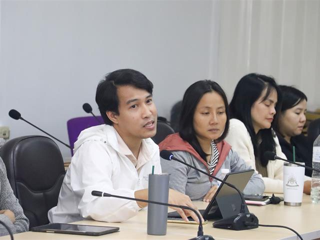 คณะรัฐศาสตร์และสังคมศาสตร์ 