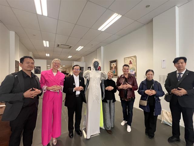    โรงเรียนสาธิต ม.พะเยา เดินหน้าสร้างความร่วมมือระดับนานาชาติ พัฒนานวัตกรรม ศิลปะหัตถกรรม สู่การเรียนรู้ของผู้เรียนและชุมชน