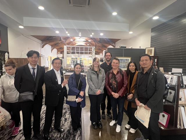    โรงเรียนสาธิต ม.พะเยา เดินหน้าสร้างความร่วมมือระดับนานาชาติ พัฒนานวัตกรรม ศิลปะหัตถกรรม สู่การเรียนรู้ของผู้เรียนและชุมชน