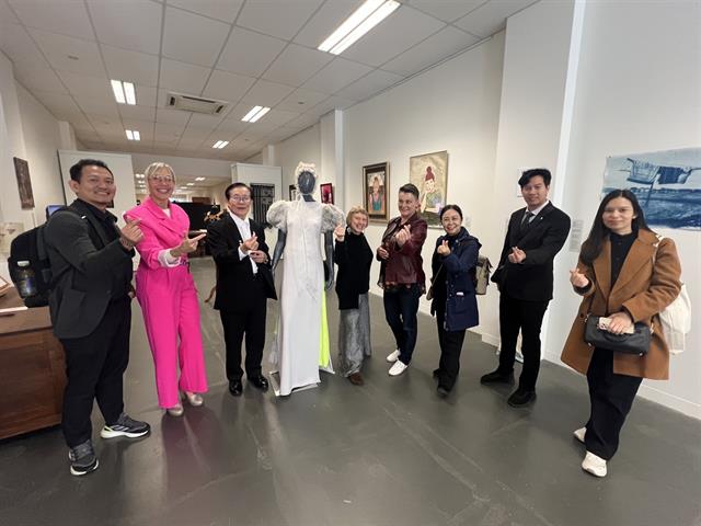    โรงเรียนสาธิต ม.พะเยา เดินหน้าสร้างความร่วมมือระดับนานาชาติ พัฒนานวัตกรรม ศิลปะหัตถกรรม สู่การเรียนรู้ของผู้เรียนและชุมชน