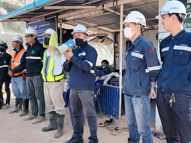 คณะรัฐศาสตร์และสังคมศาสตร์ 