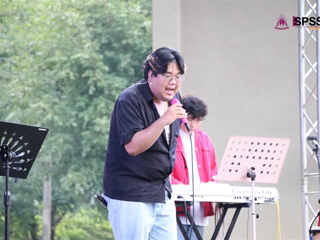 คณะรัฐศาสตร์และสังคมศาสตร์ 