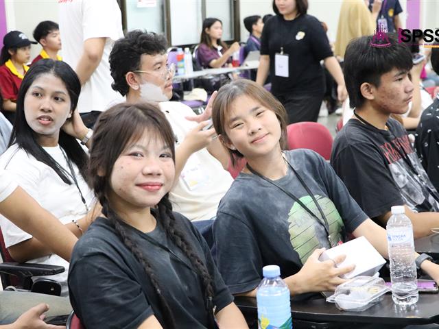 คณะรัฐศาสตร์และสังคมศาสตร์ 